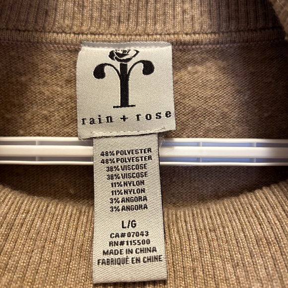 Embroidered turtleneck sweater - Picture 4 of 5